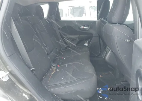 2016 Jeep Cherokee Latitude z USA, uszkodzony, nr VIN 1C4PJMCB9GW163320